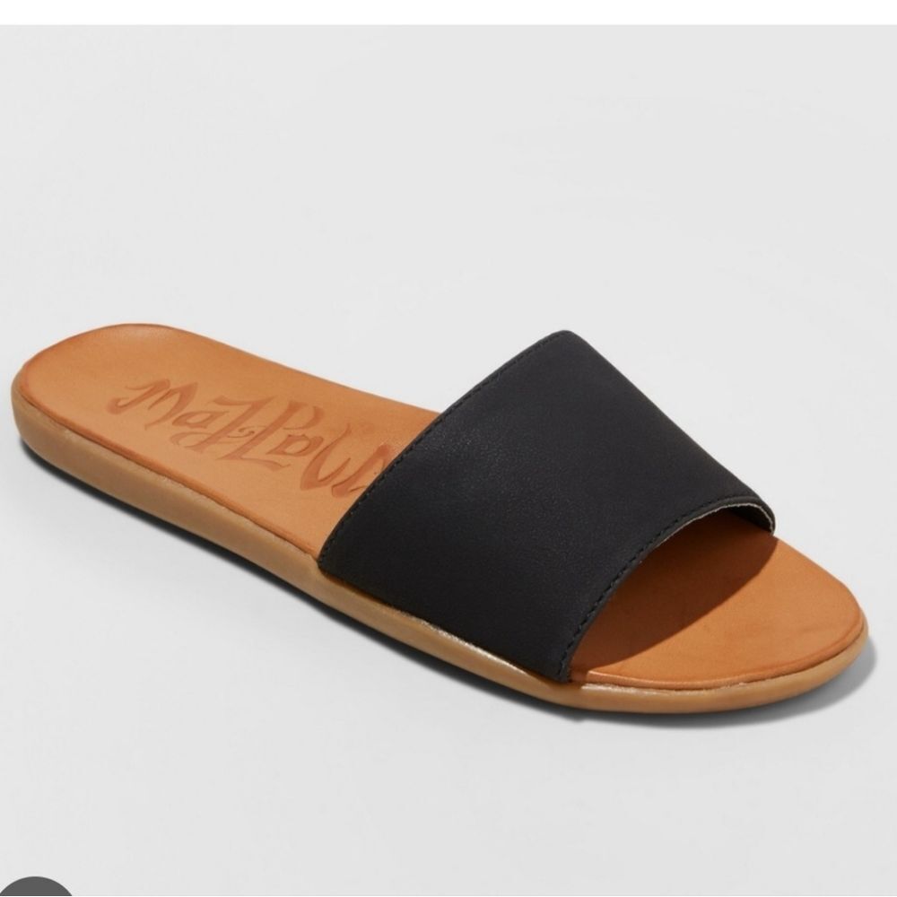 Mad Love Women's 12 Black Flip Flop Sandal - New